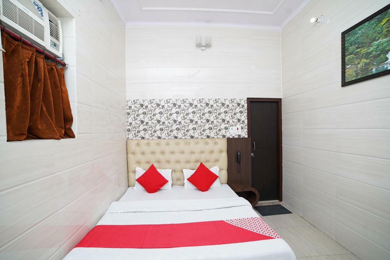 Oyo 39543 Hotel Kk Pantnagar Exterior foto