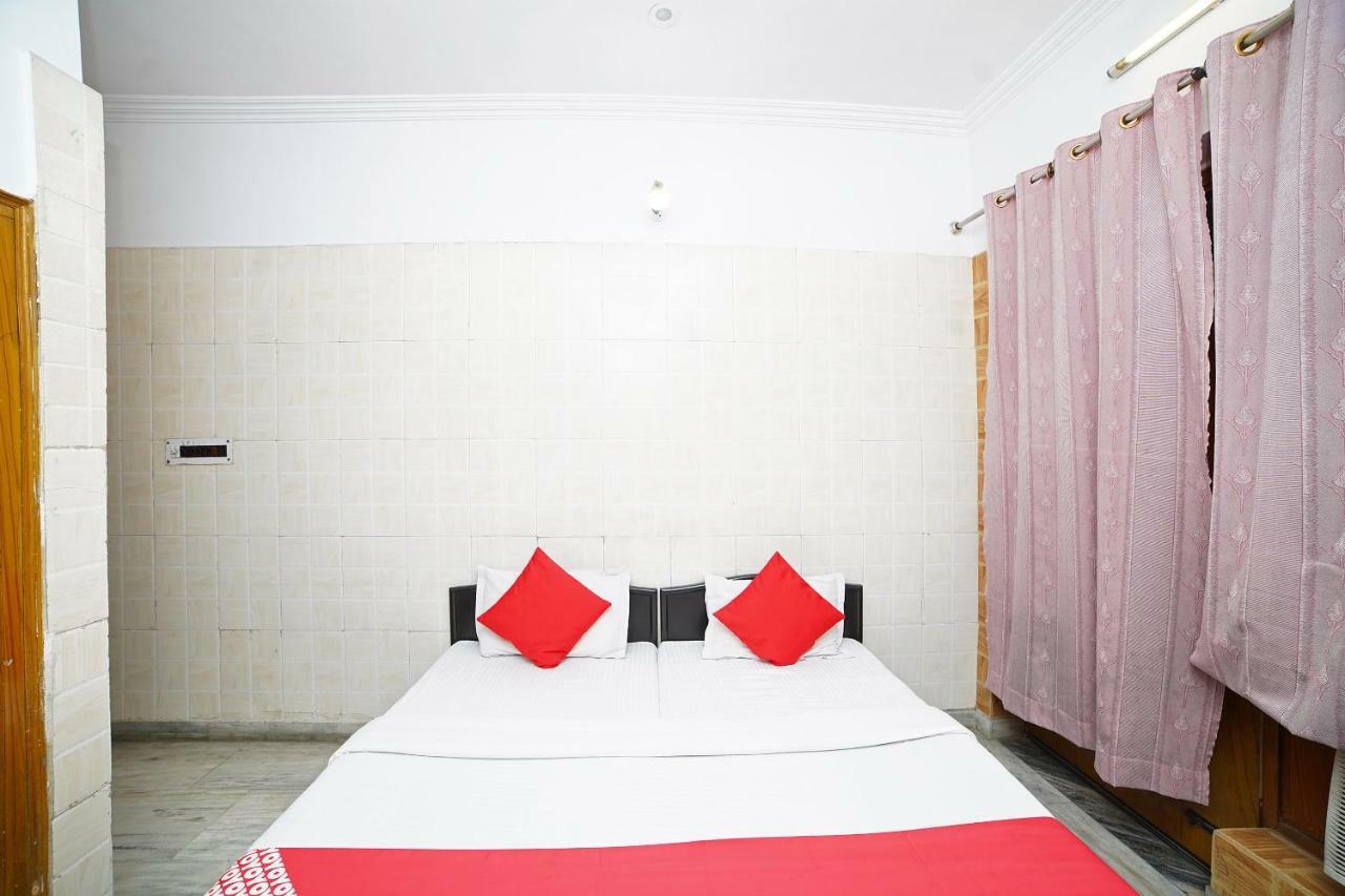 Oyo 39543 Hotel Kk Pantnagar Exterior foto