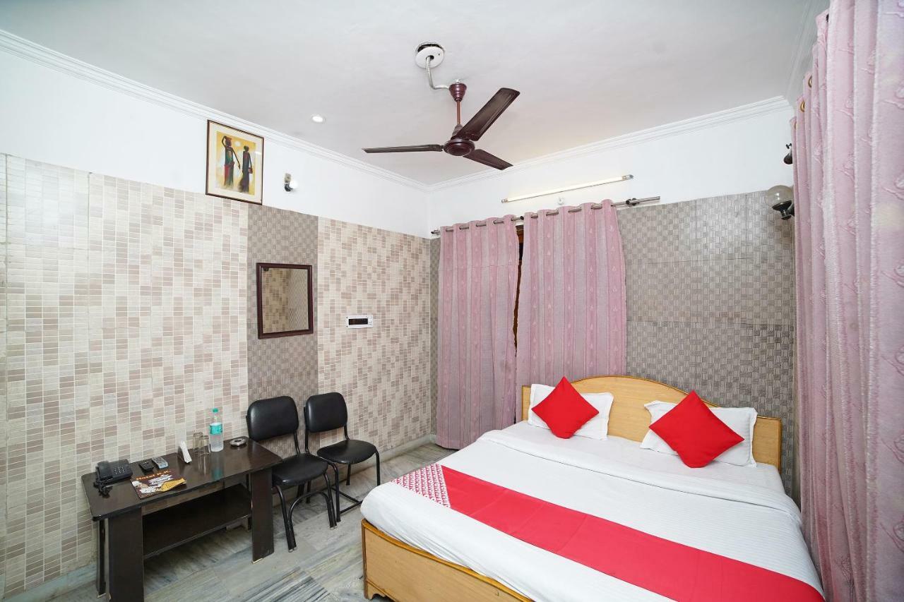 Oyo 39543 Hotel Kk Pantnagar Exterior foto