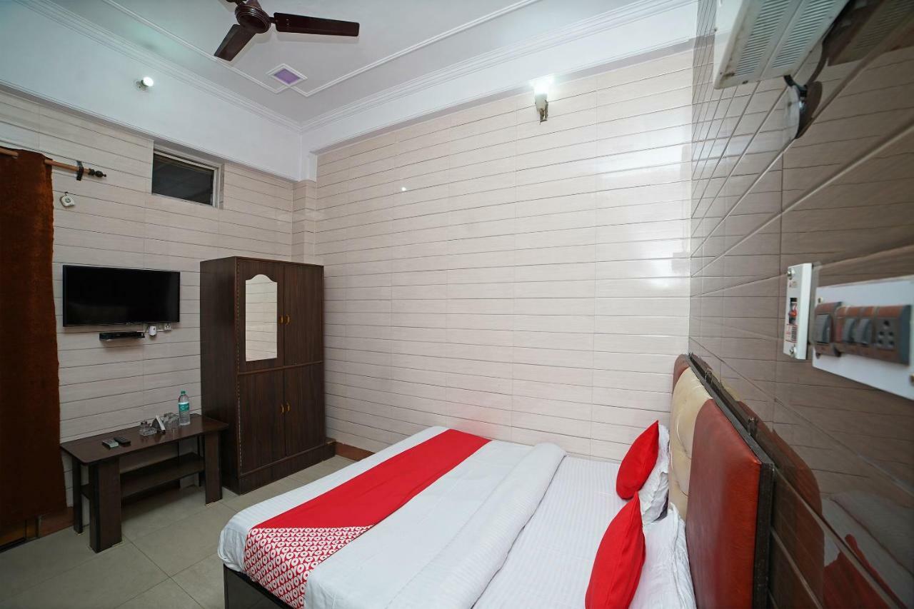 Oyo 39543 Hotel Kk Pantnagar Exterior foto